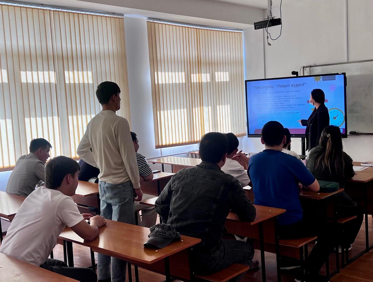 БҰҰ-ның ТДМ аясында 4-мақсат бағытына сәйкес «Студенттік өмір: уақытты тиімді басқару» атты ашық эдвайзерлік сағат